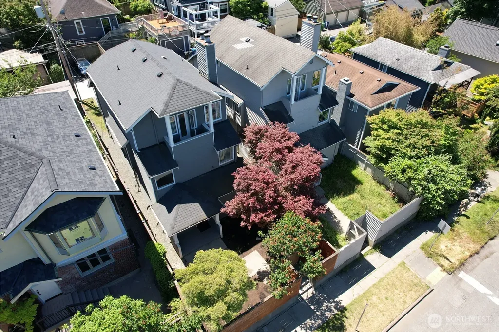 2327 N 65th Street Seattle WA 98103