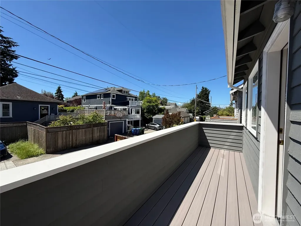 2327 N 65th Street Seattle WA 98103
