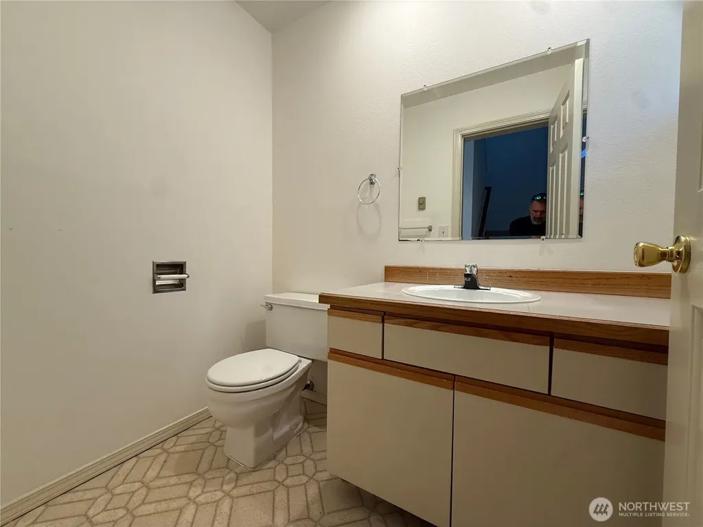 2327 N 65th Street Seattle WA 98103