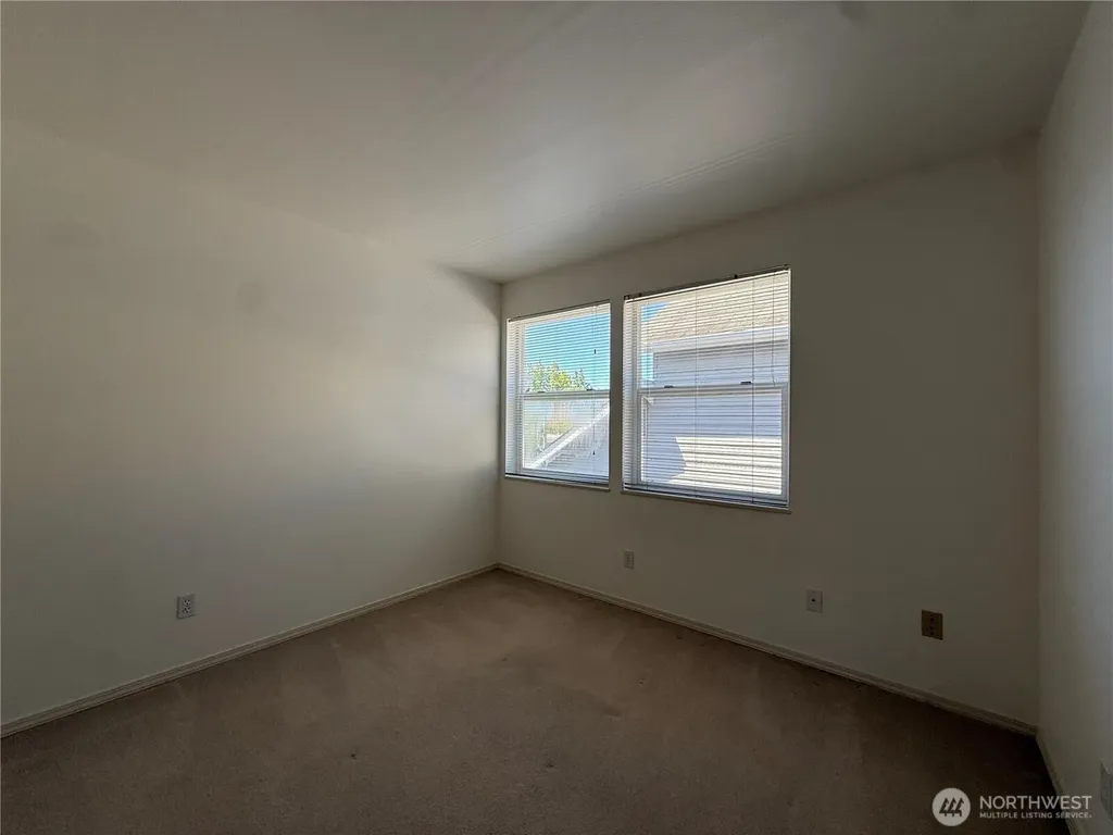 2327 N 65th Street Seattle WA 98103
