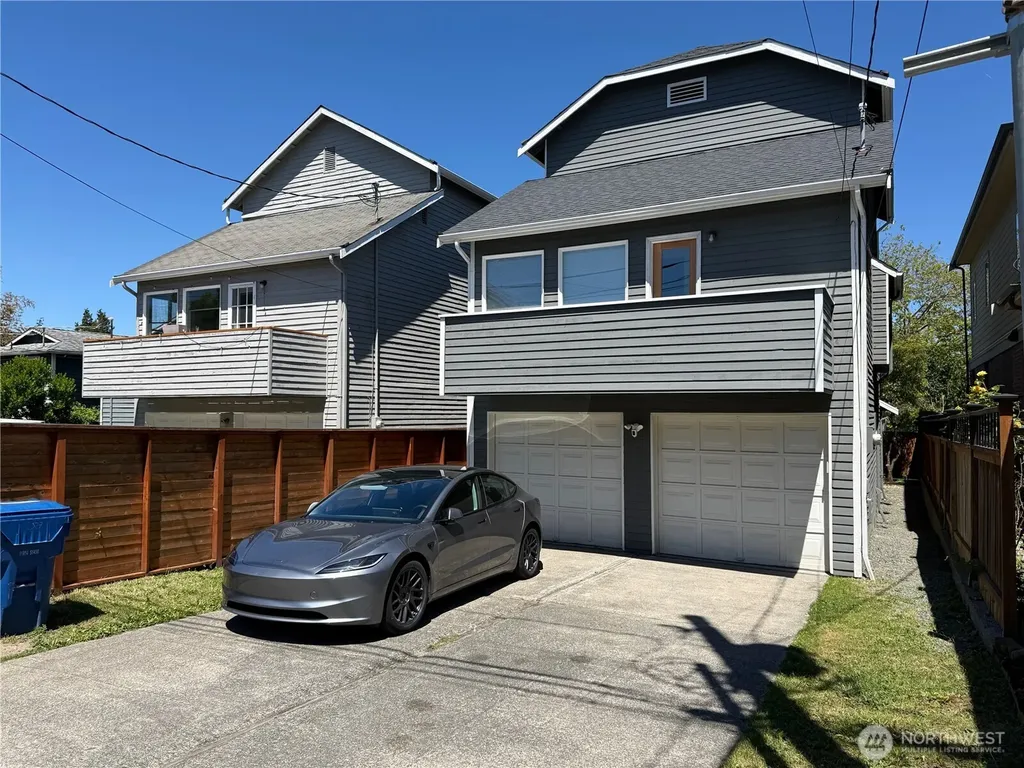 2327 N 65th Street Seattle WA 98103