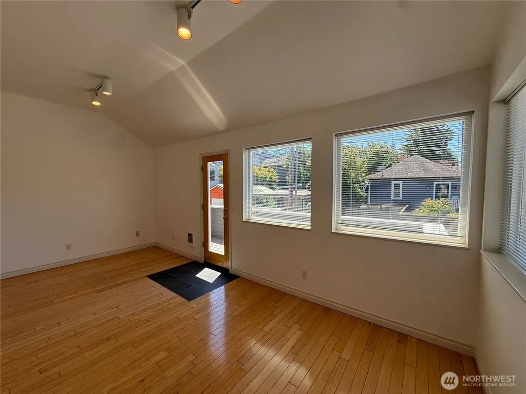 2327 N 65th Street Seattle WA 98103