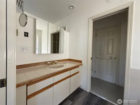 2327 N 65th Street Seattle WA 98103