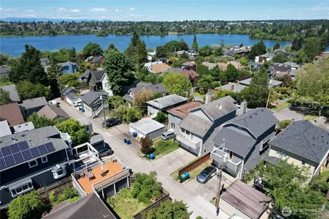 2327 N 65th Street Seattle WA 98103