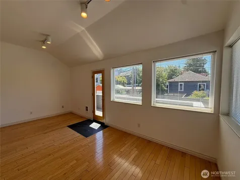 2327 N 65th Street Seattle WA 98103