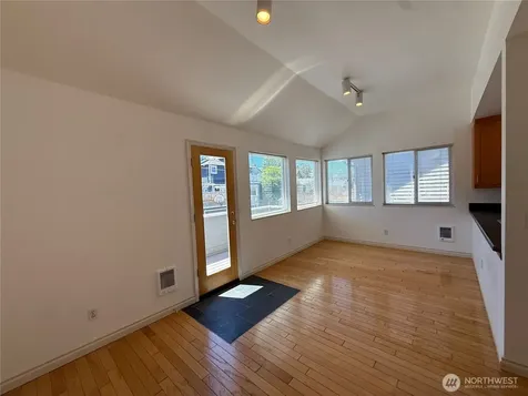 2327 N 65th Street Seattle WA 98103