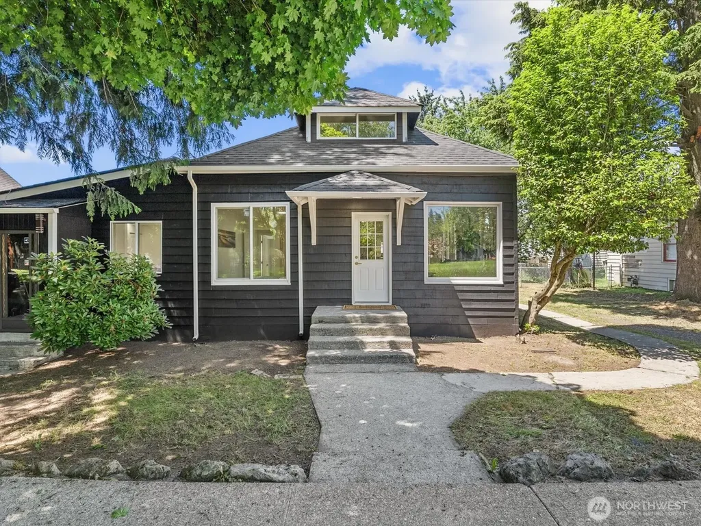 505 Burnett Avenue S Renton WA 98057