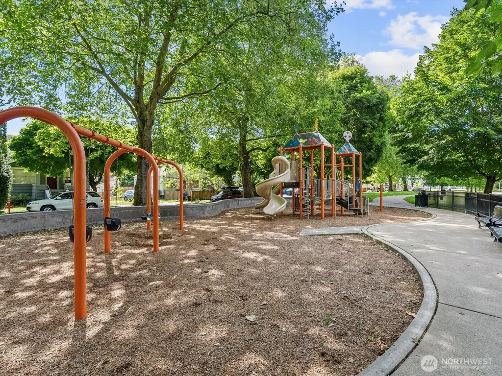 505 Burnett Avenue S Renton WA 98057