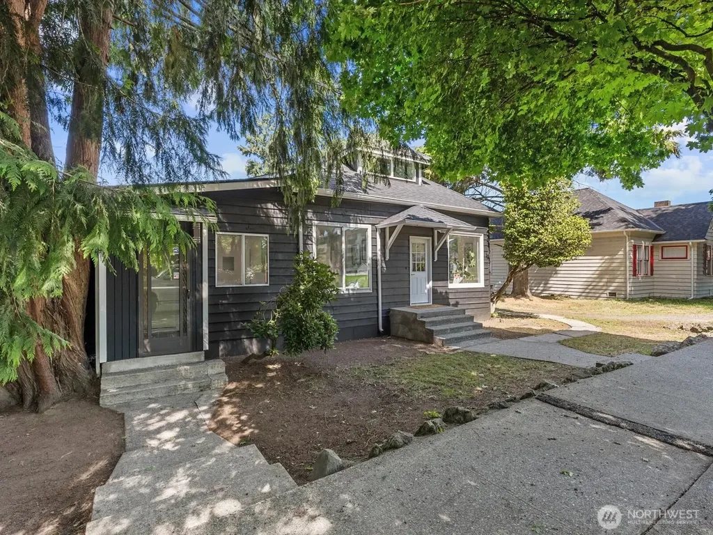 505 Burnett Avenue S Renton WA 98057