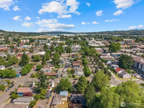 505 Burnett Avenue S Renton WA 98057