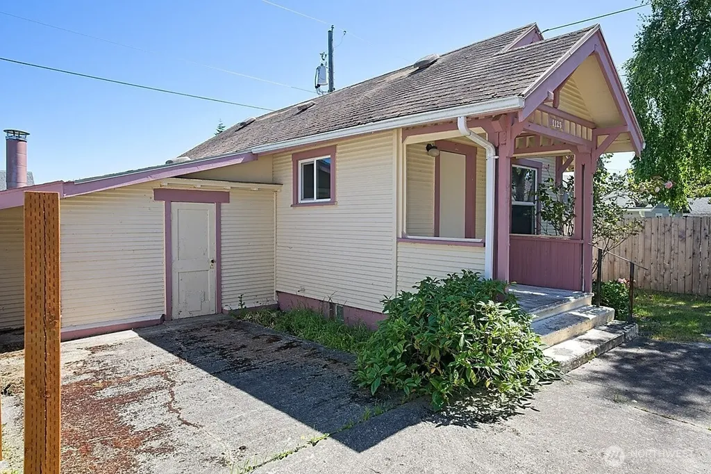 1125 W Ninth Street Port Angeles WA 98363