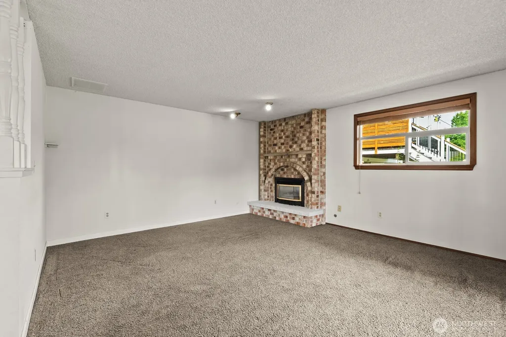 15612 63rd Street Ct E Sumner WA 98390