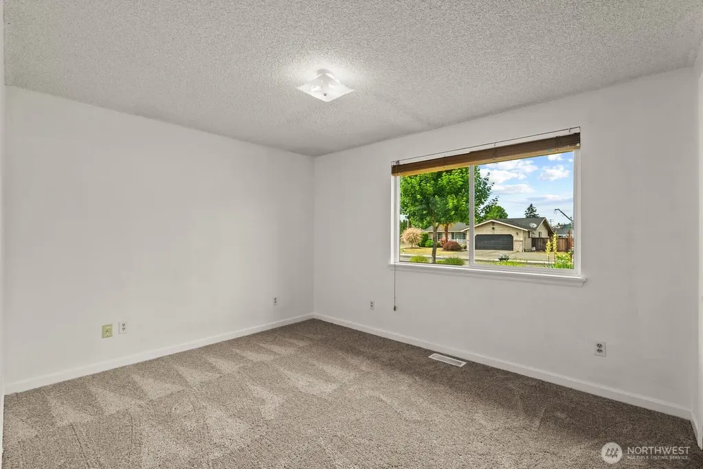 15612 63rd Street Ct E Sumner WA 98390