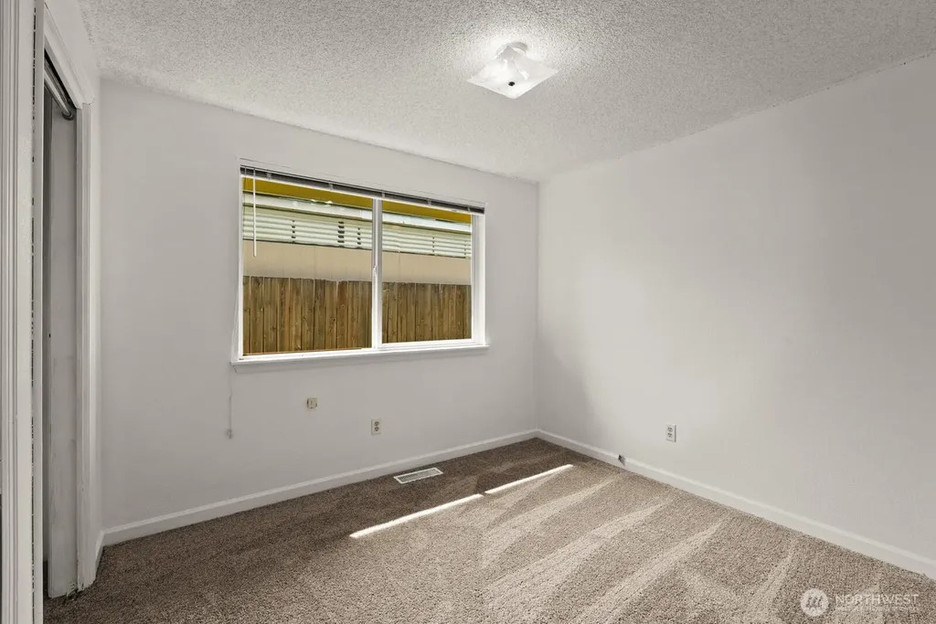 15612 63rd Street Ct E Sumner WA 98390