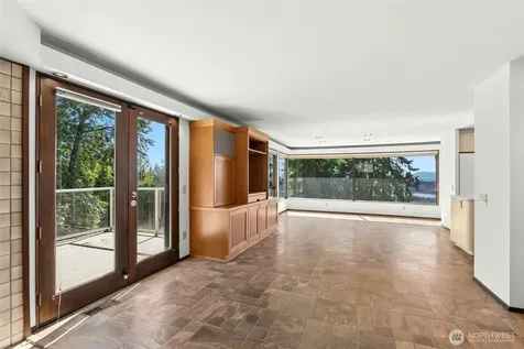 4736 Somerset Avenue SE Bellevue WA 98006
