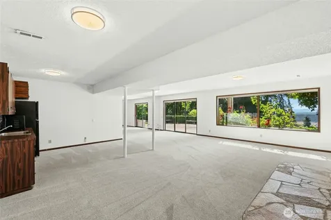 4736 Somerset Avenue SE Bellevue WA 98006