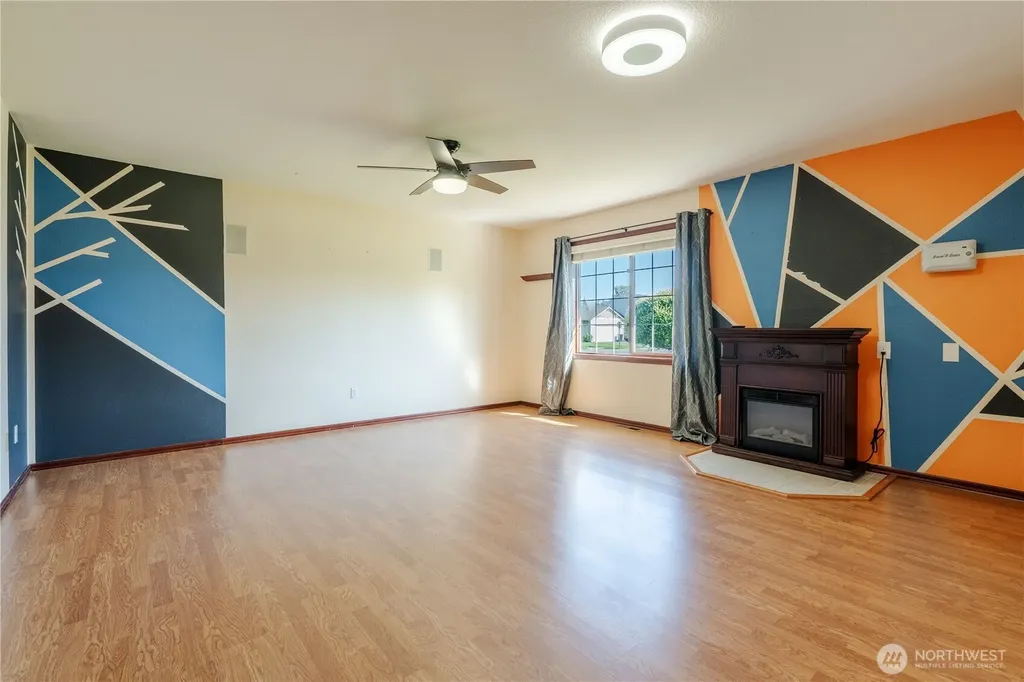 1277 Aaron Drive Lynden WA 98264