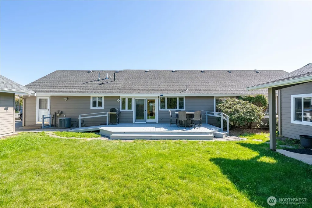 1277 Aaron Drive Lynden WA 98264