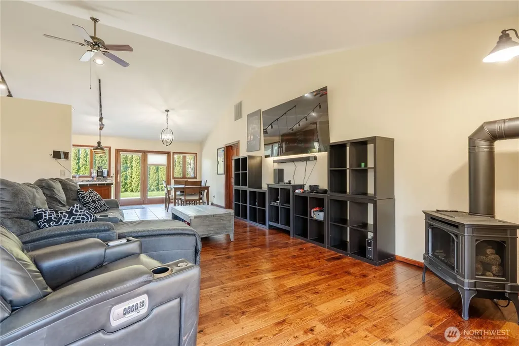 1277 Aaron Drive Lynden WA 98264