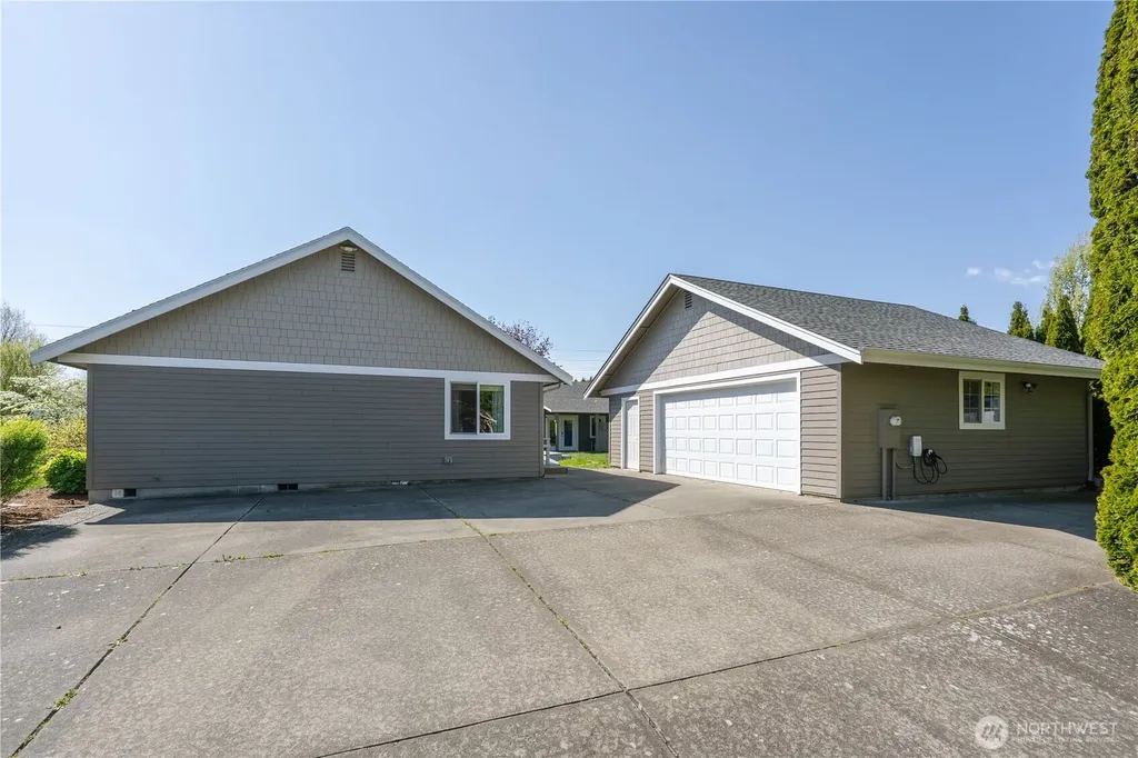 1277 Aaron Drive Lynden WA 98264