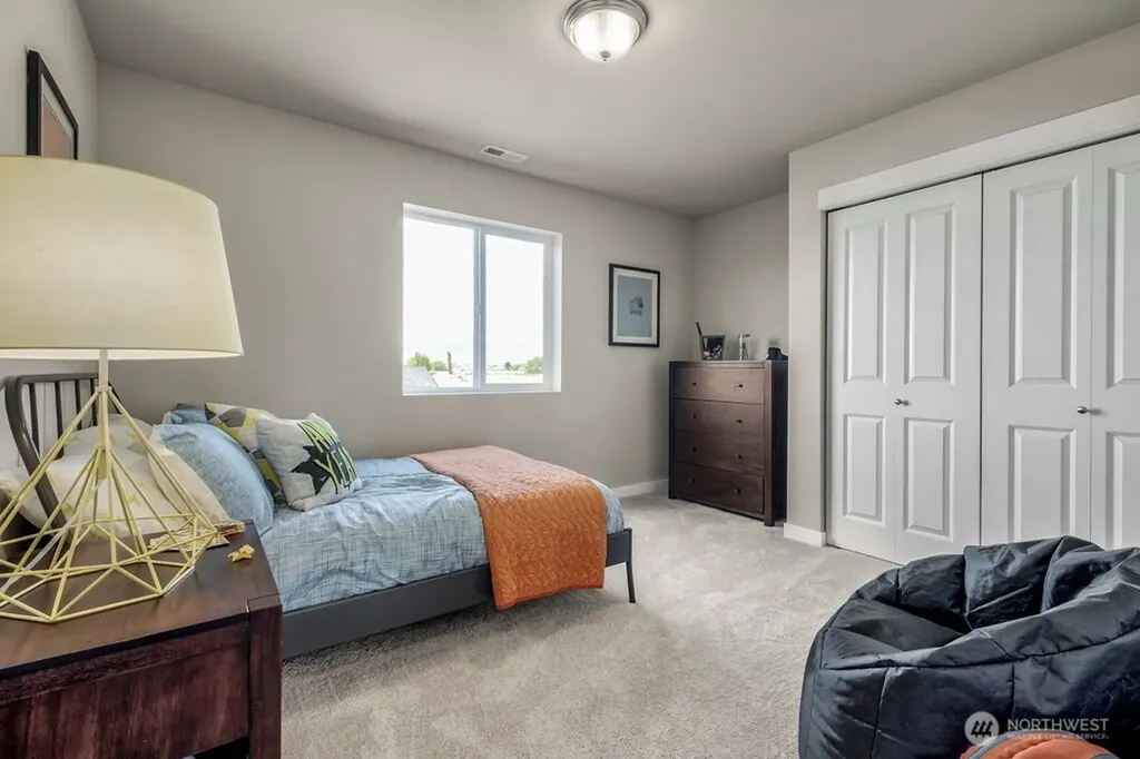 7816 287th Place NW Stanwood WA 98292