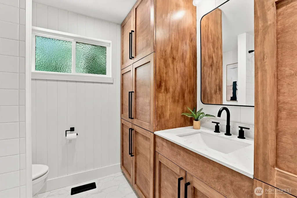 9701 226th Place SW Edmonds WA 98020