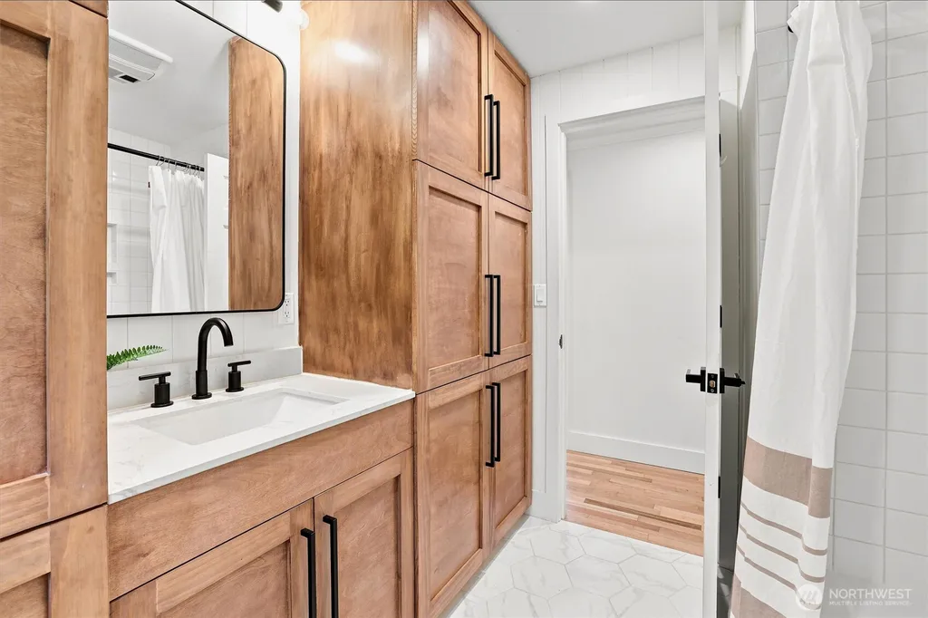 9701 226th Place SW Edmonds WA 98020