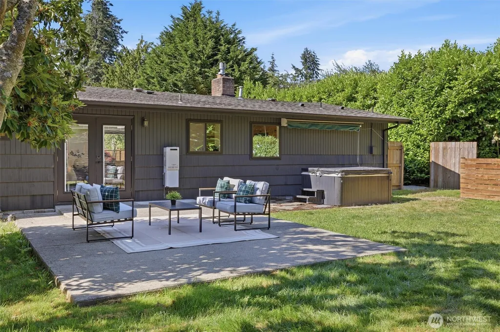 9701 226th Place SW Edmonds WA 98020