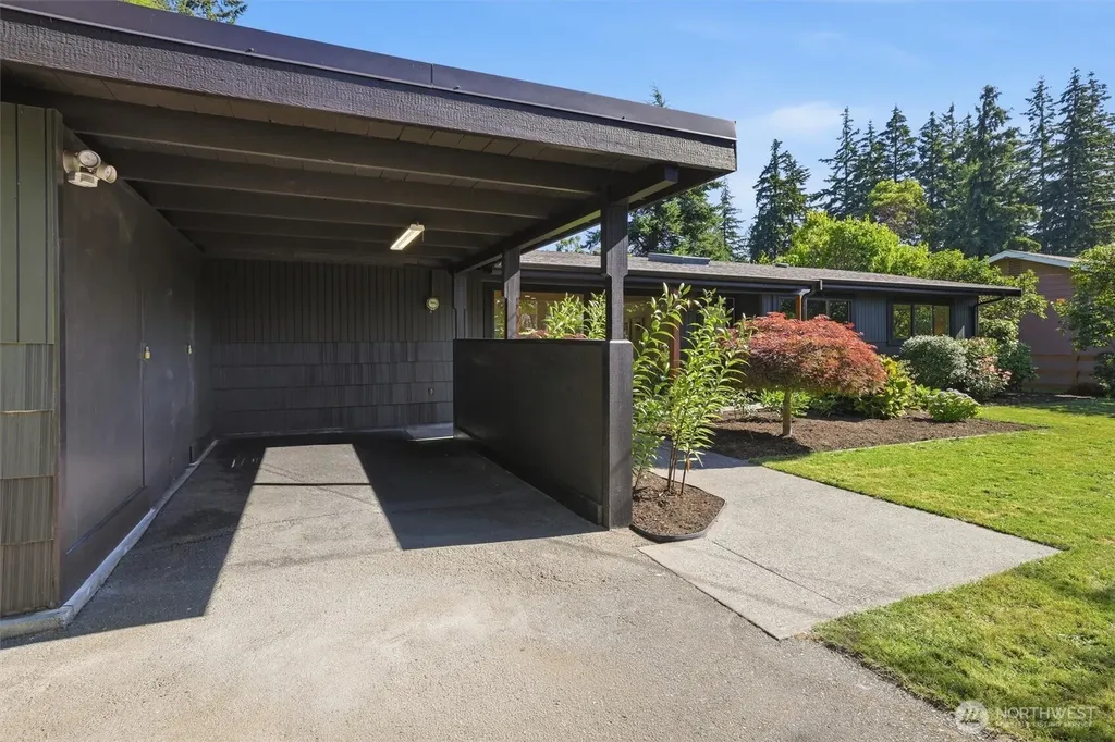9701 226th Place SW Edmonds WA 98020