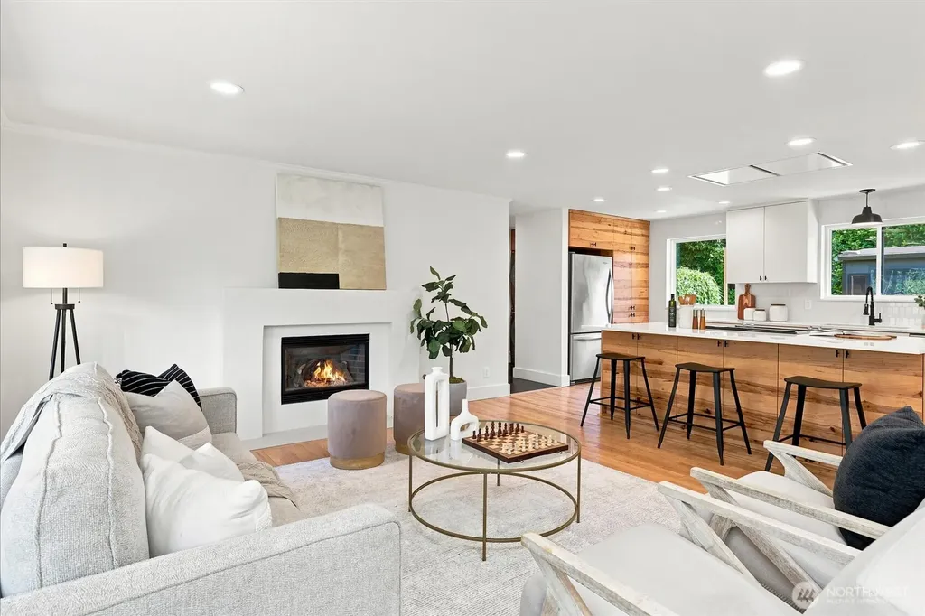 9701 226th Place SW Edmonds WA 98020