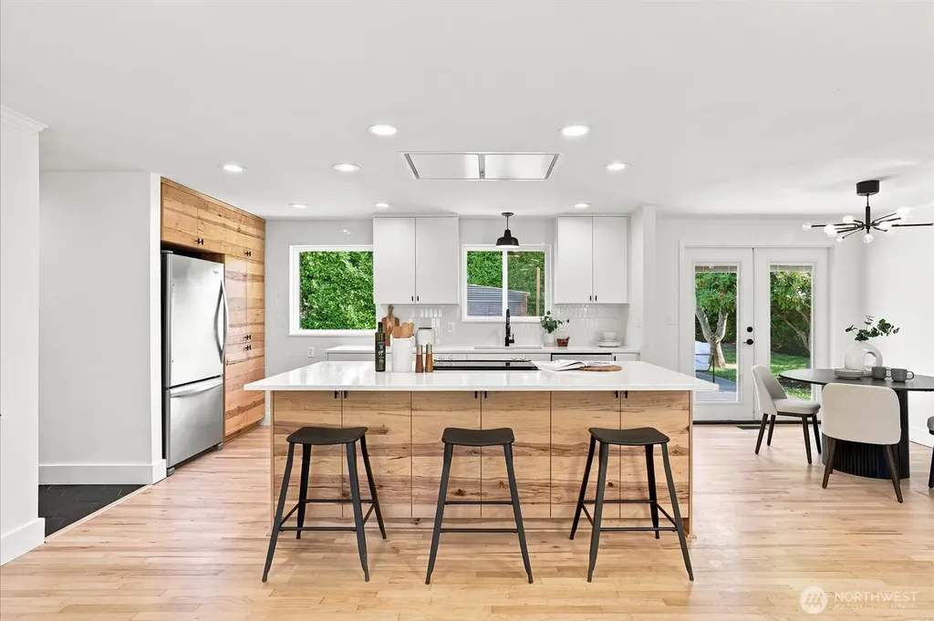 9701 226th Place SW Edmonds WA 98020