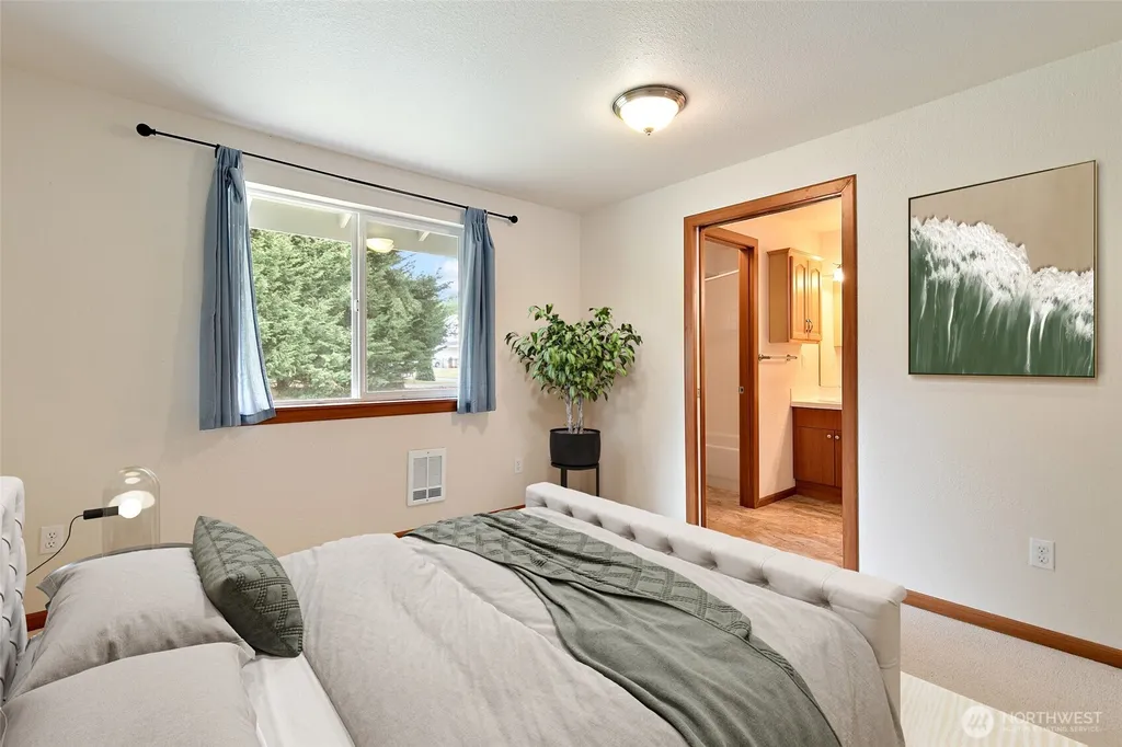 9223 105th Avenue Ct SW Tacoma WA 98498