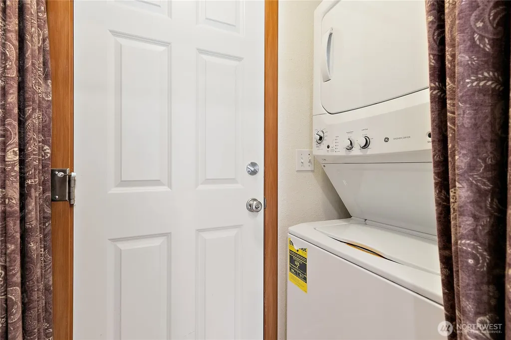 9223 105th Avenue Ct SW Tacoma WA 98498
