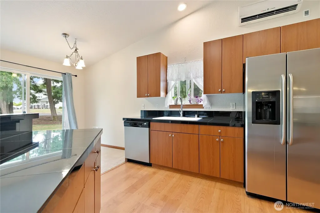 9223 105th Avenue Ct SW Tacoma WA 98498