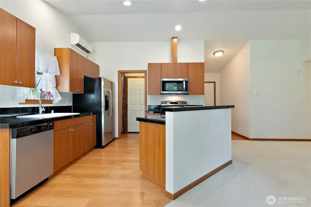 9223 105th Avenue Ct SW Tacoma WA 98498