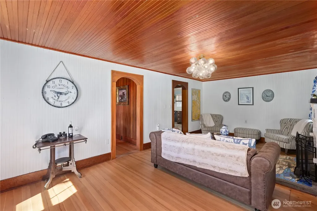 4202 L Place Seaview WA 98641