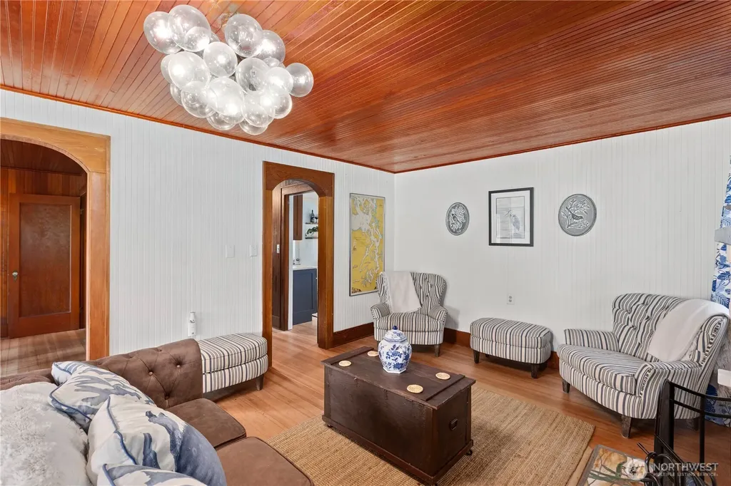 4202 L Place Seaview WA 98641
