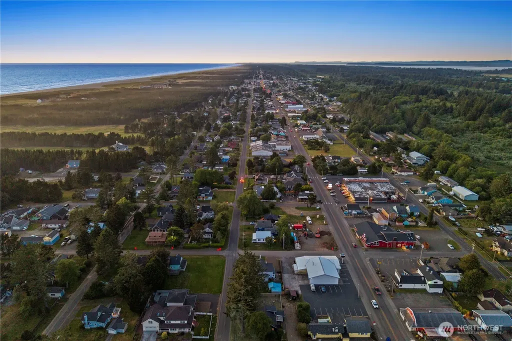 4202 L Place Seaview WA 98641