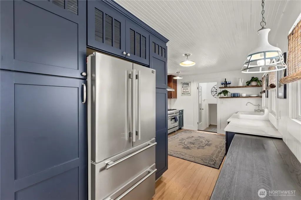 4202 L Place Seaview WA 98641