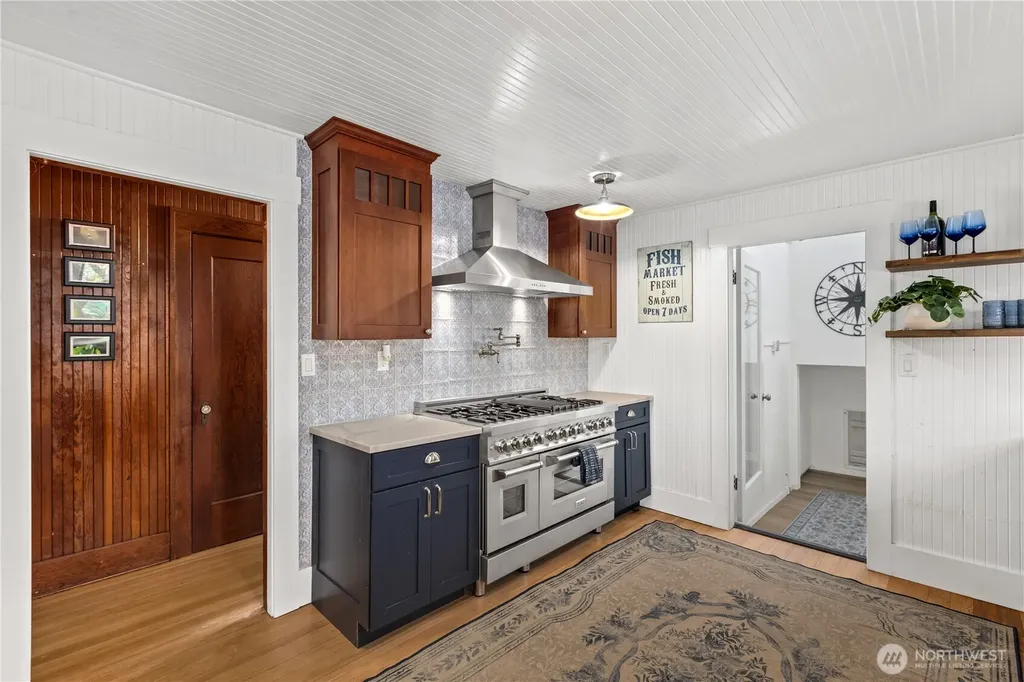4202 L Place Seaview WA 98641