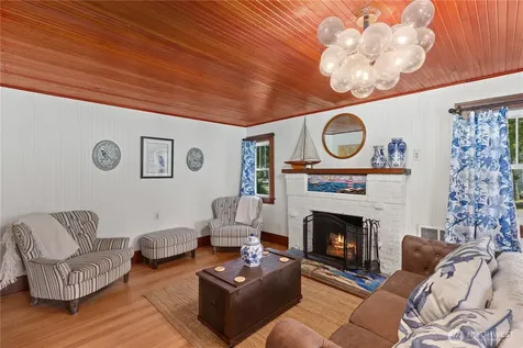 4202 L Place Seaview WA 98641