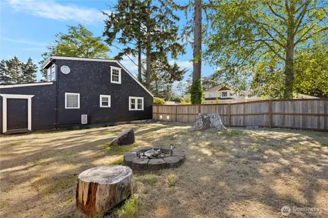 4202 L Place Seaview WA 98641