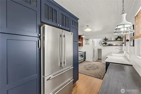 4202 L Place Seaview WA 98641