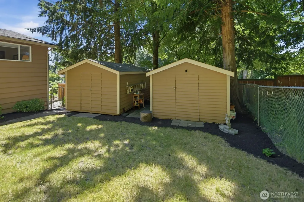 3610 NE 197th Street Lake Forest Park WA 98155