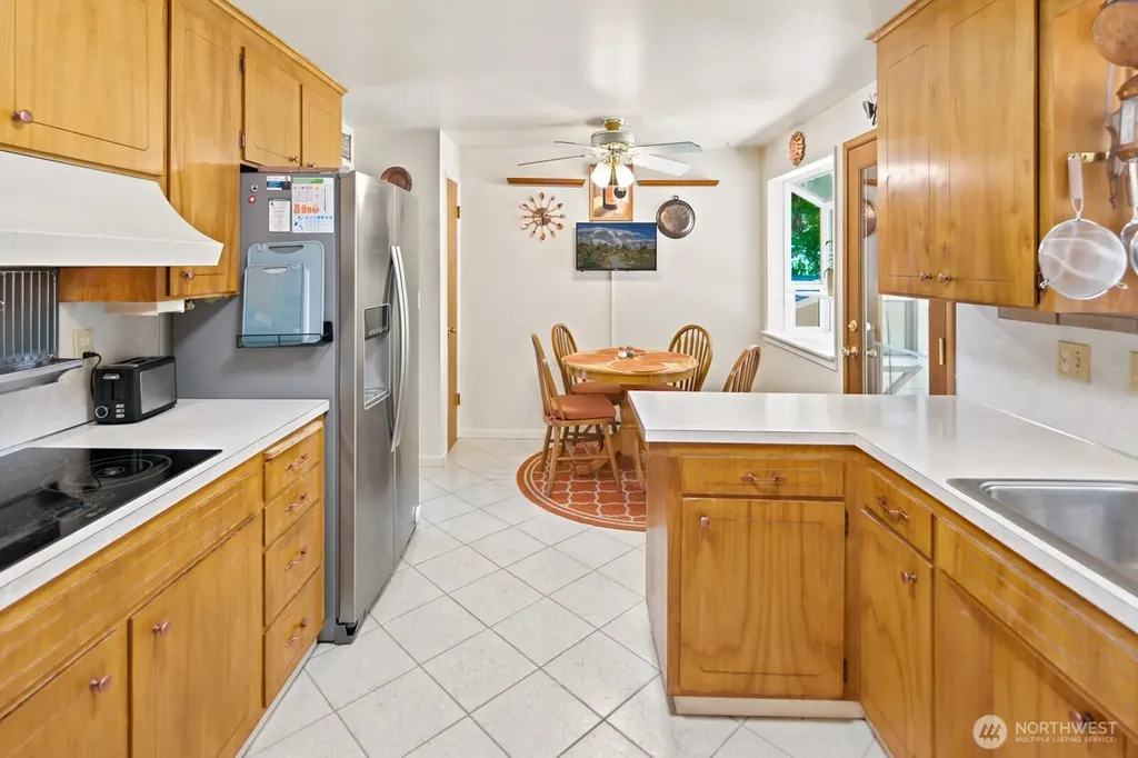3610 NE 197th Street Lake Forest Park WA 98155