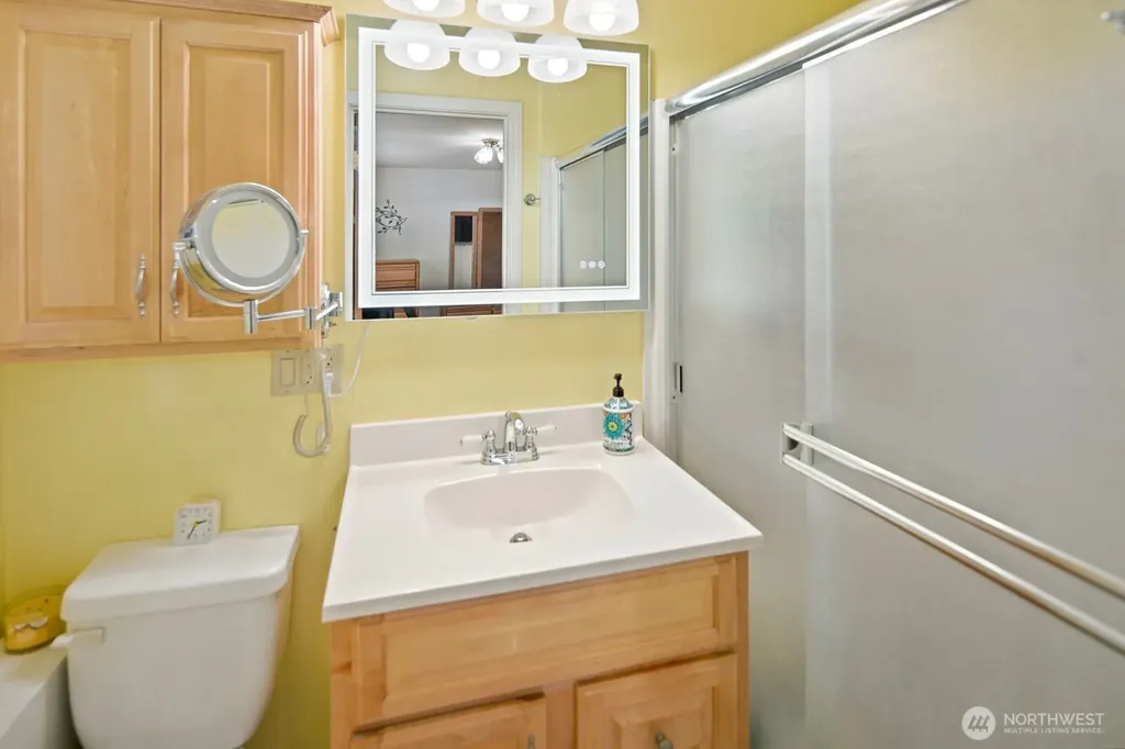 3610 NE 197th Street Lake Forest Park WA 98155