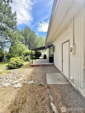 63 Kermal Road Omak WA 98841