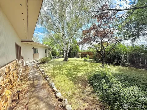 63 Kermal Road Omak WA 98841