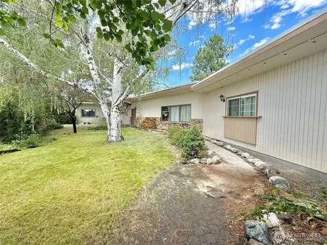 63 Kermal Road Omak WA 98841
