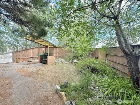 63 Kermal Road Omak WA 98841